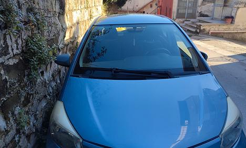 Toyota Yaris - 2013...