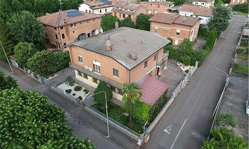 Ampio Appartamento C...