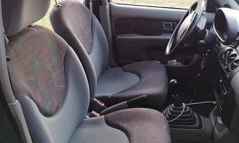 Nissan Micra Modello...