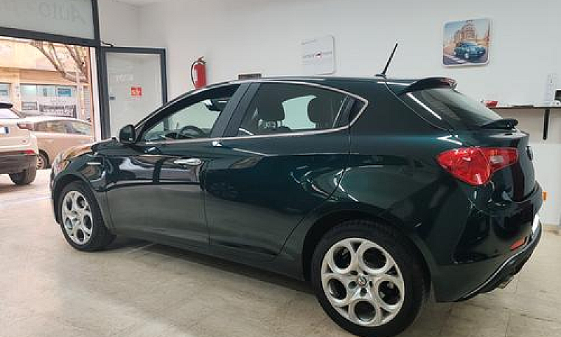 Alfa Romeo Giulietta...