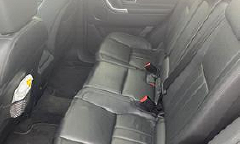 Land Rover Discovery...