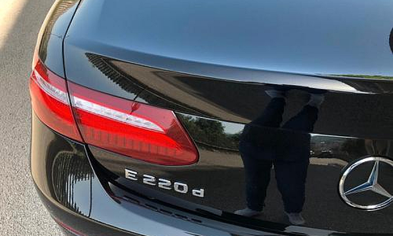 Mercedes-Benz E 220 ...