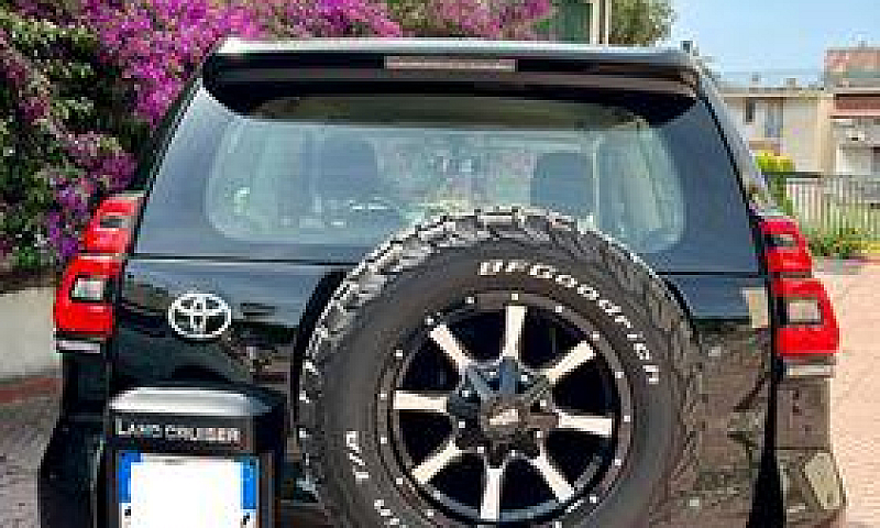 Toyota Land Cruiser1...