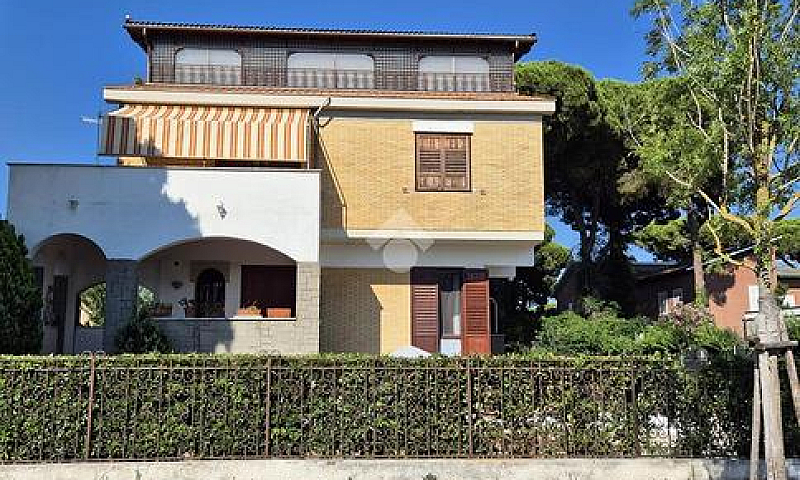 4 Locali A Tarquinia...