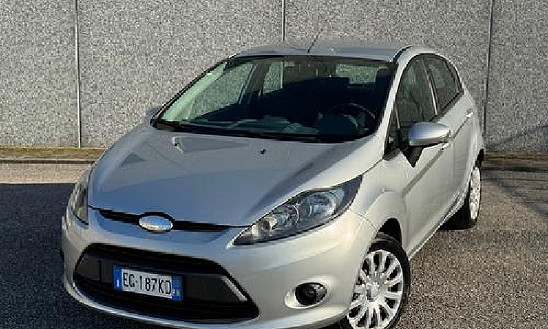 Ford Fiesta 1.2 82 C...