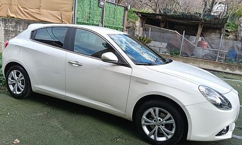 Alfa Romeo Giulietta...