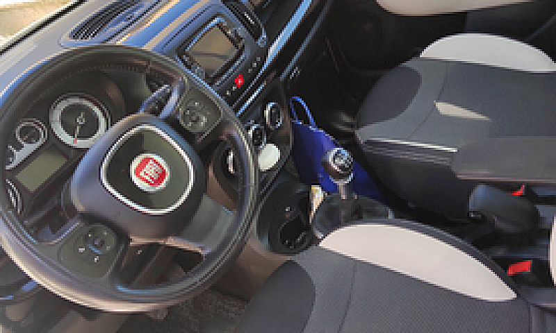 Fiat 500 L Trekking...