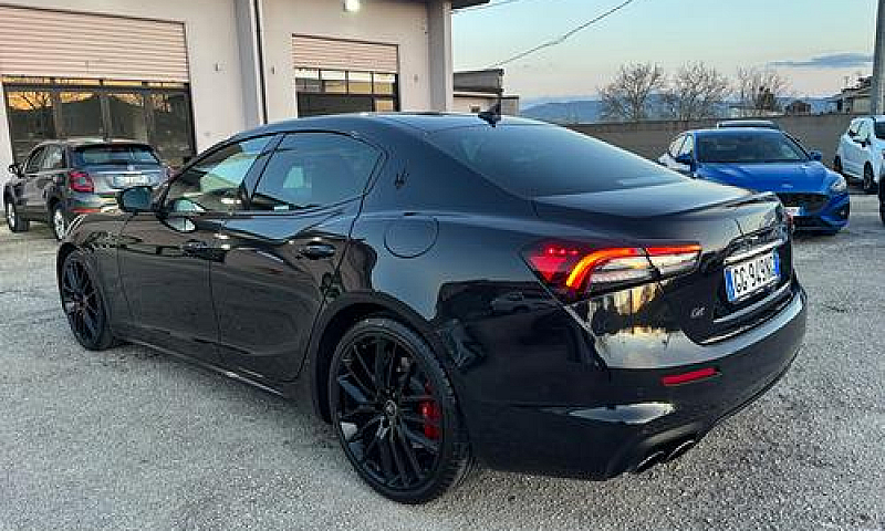 Maserati Ghibli V6 4...