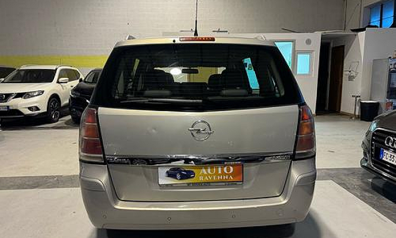 Opel Zafira 1.9 Cdti...
