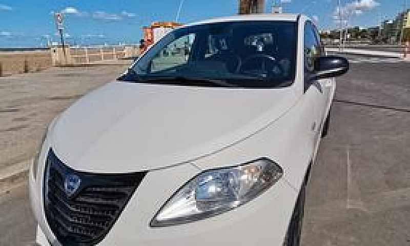 Lancia Ypsilon 1.3 M...