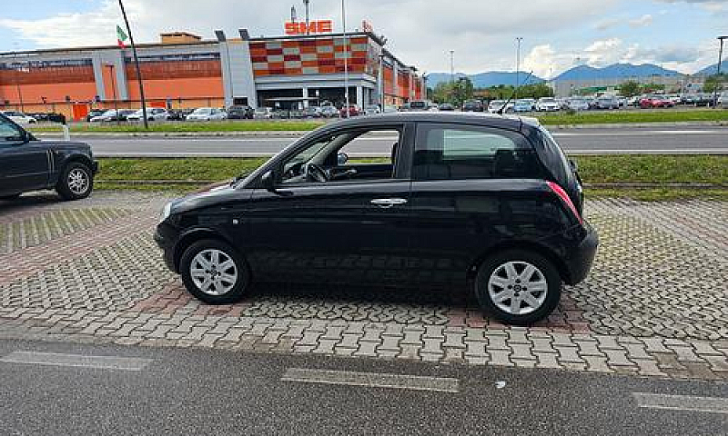 Lancia Ypsilon 1.2 A...
