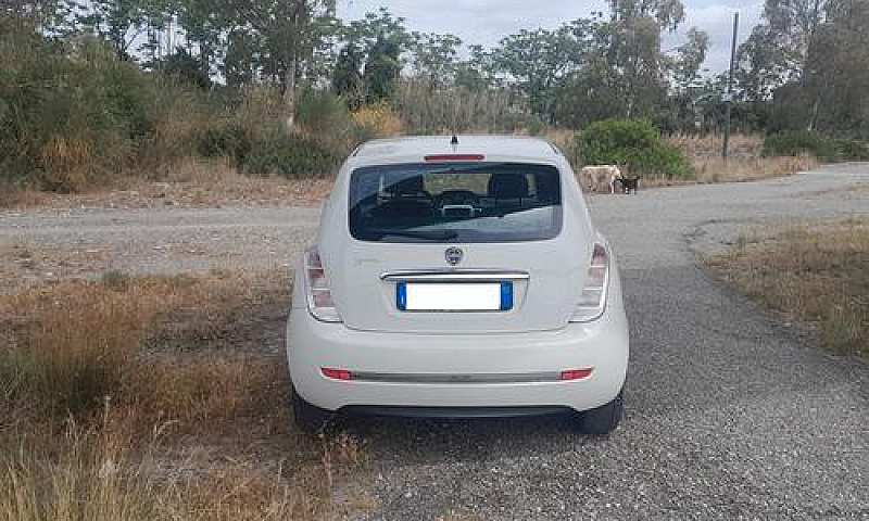 Lancia Ypsilon 1.2 6...