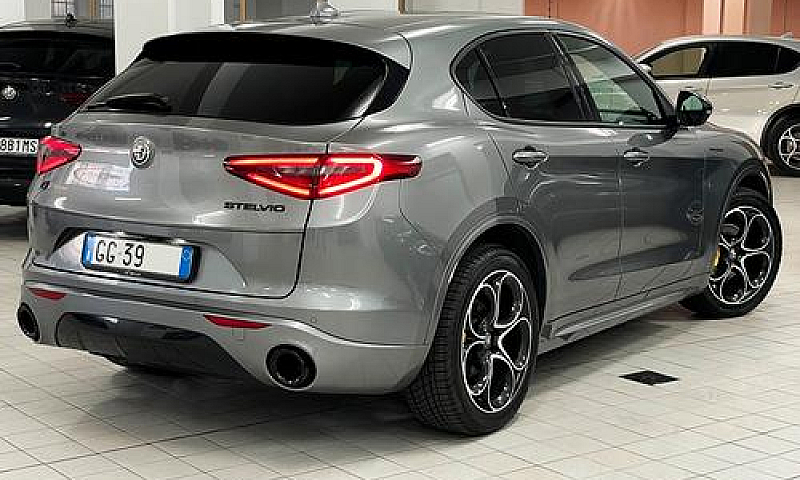 Alfa Romeo Stelvio 2...