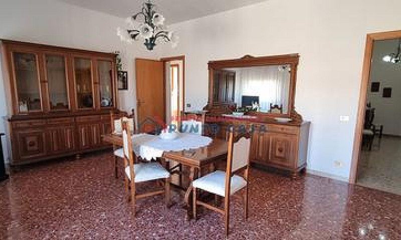 Pressi Santuario Mad...