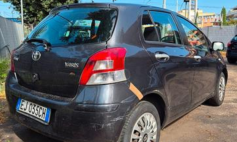 Toyota Yaris 1.0 5 P...