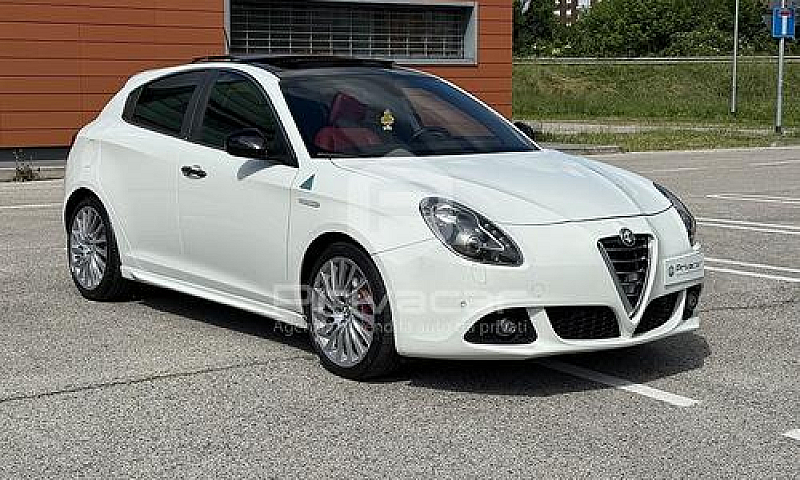 Alfa Romeo Giulietta...