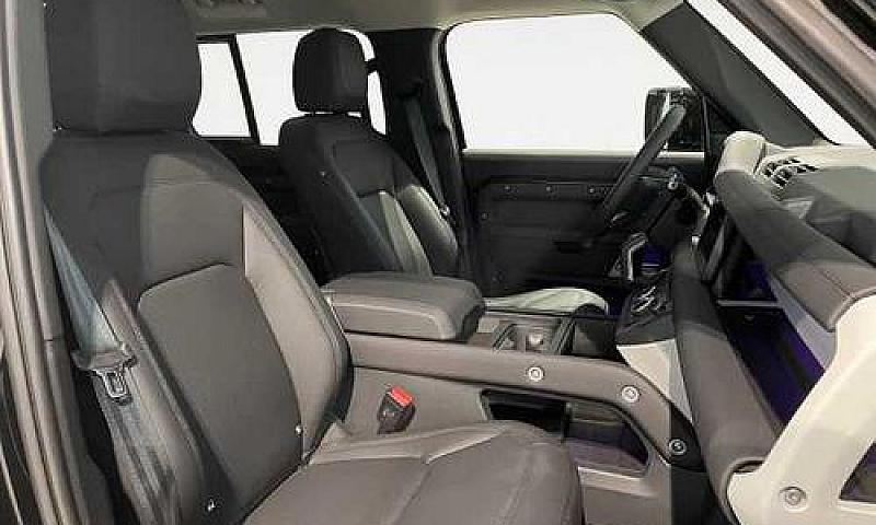 Land Rover Defender ...
