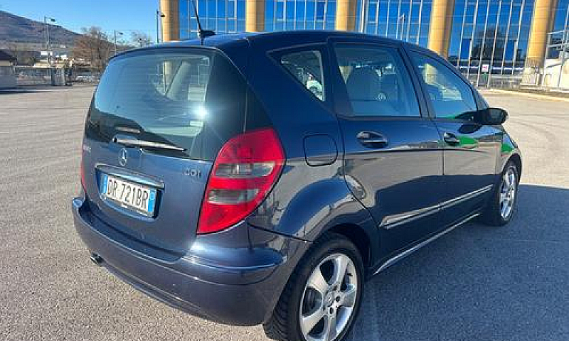 Mercedes-Benz A 180 ...