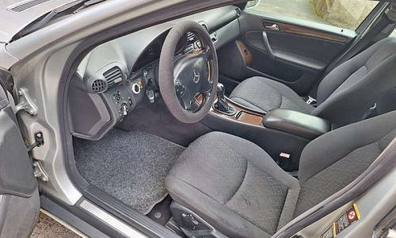 Mercedes Benz 220 Cd...
