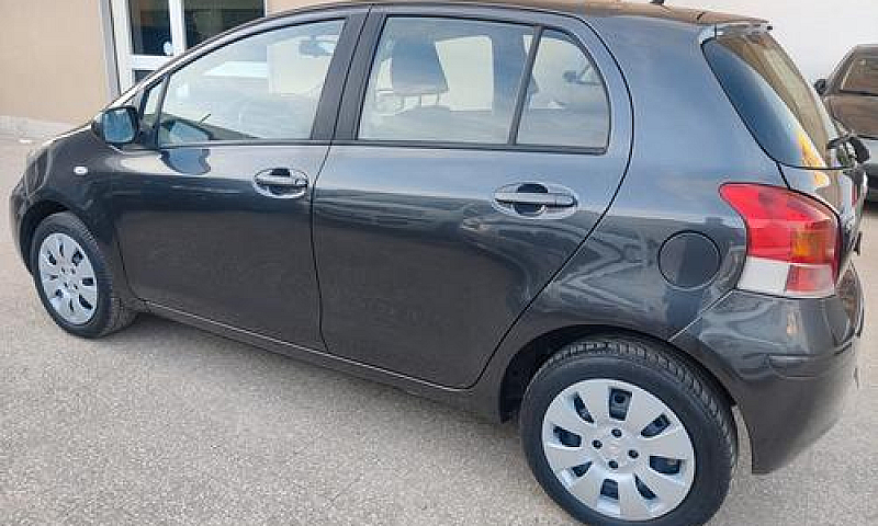 Toyota Yaris 1.0 5 P...