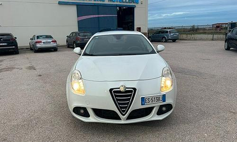 Alfa Romeo Giulietta...