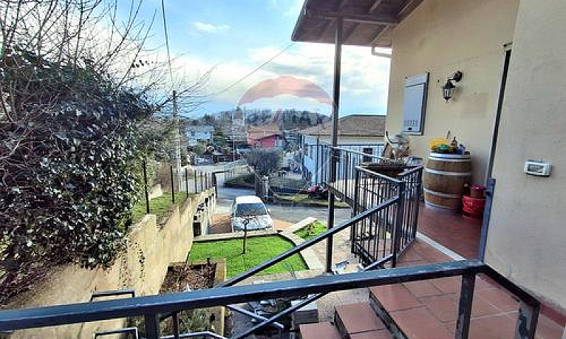 Porzione Di Villa - ...