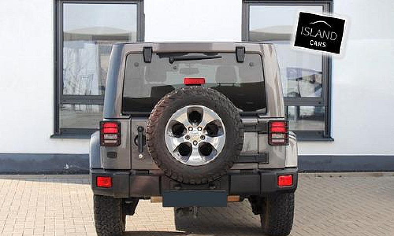 Jeep Wrangler Unlimi...