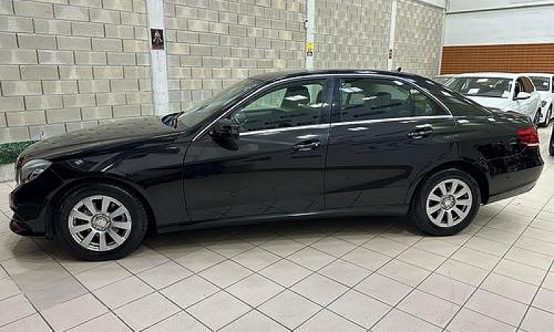 Mercedes-Benz E 200 ...