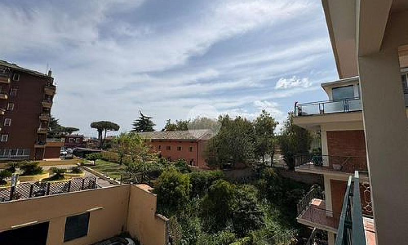 3 Locali A Roma...