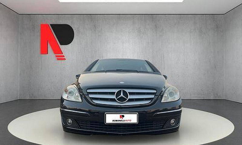 Mercedes-Benz B 180 ...
