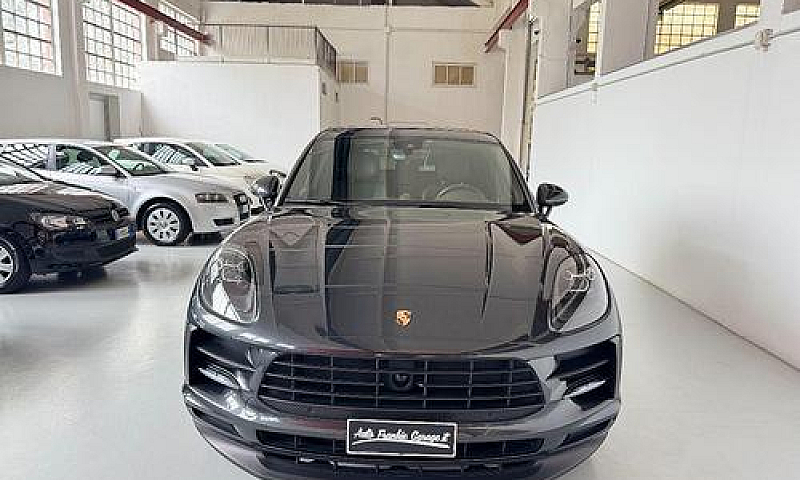 Porsche - Macan - 2....