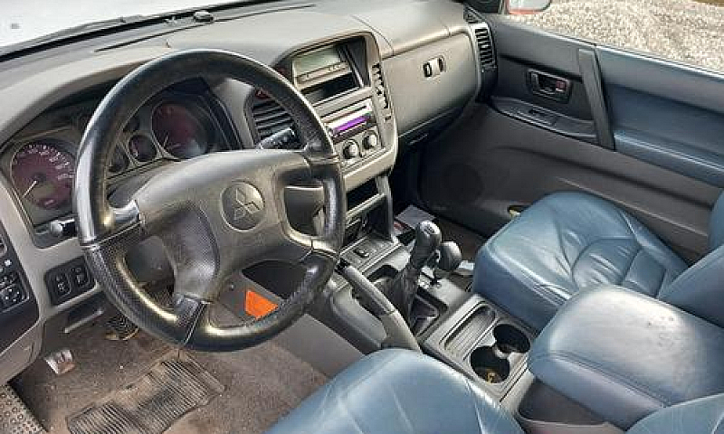 Mitsubishi Pajero 2....