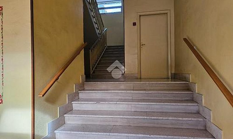2 Locali A Torremagg...
