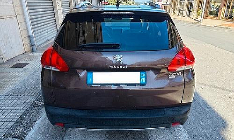 Peugeot 2008 1.6 E-H...