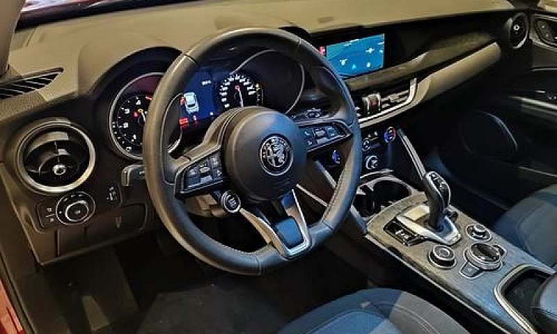 Alfa Romeo Stelvio 2...
