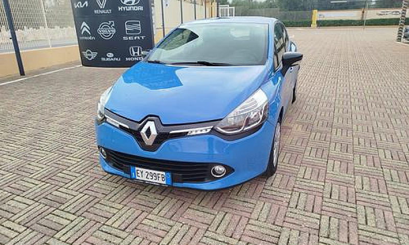 Renault Clio 1.2 75C...