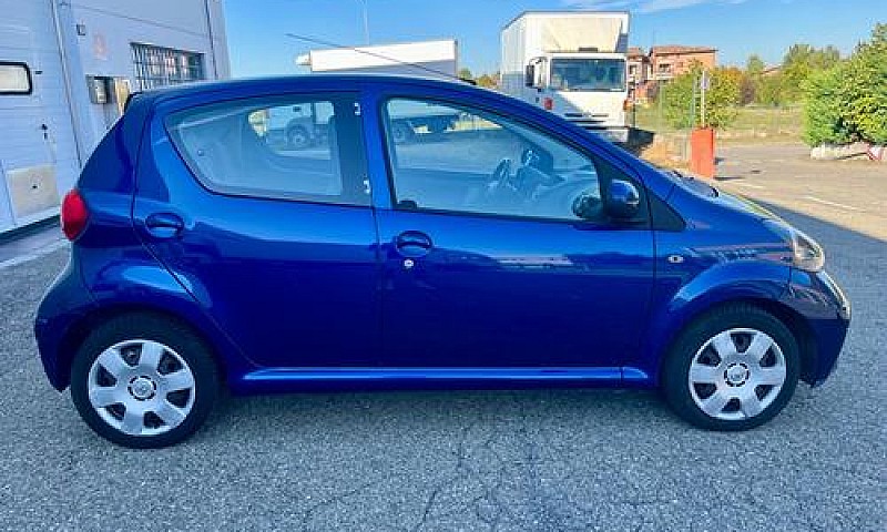 Toyota Aygo 1.0Benz ...
