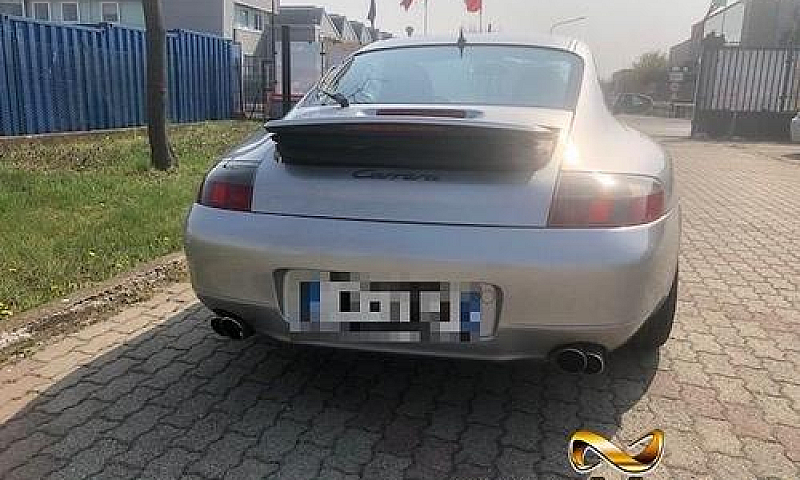 Porsche 911 Carrera ...
