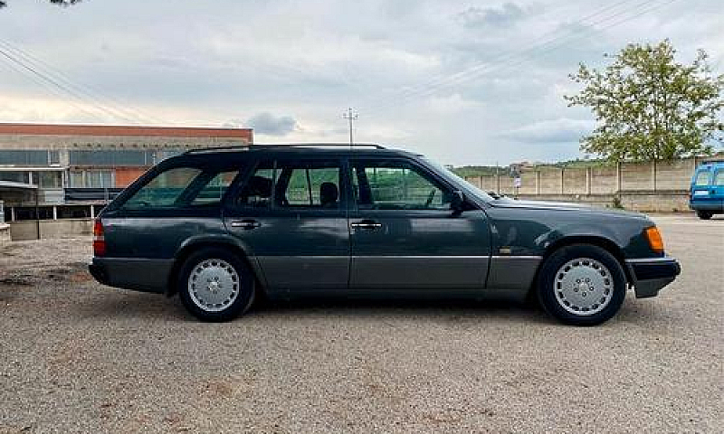 Mercedes-Benz E-Seri...