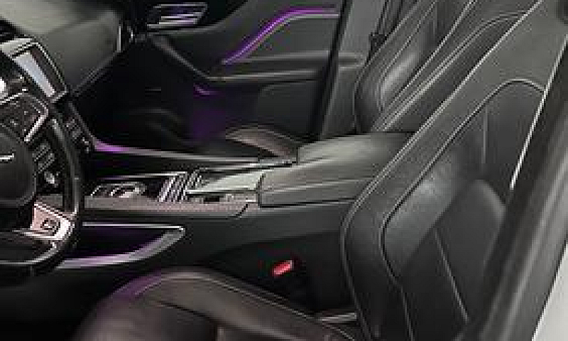 Jaguar F-Pace 2.0 D ...