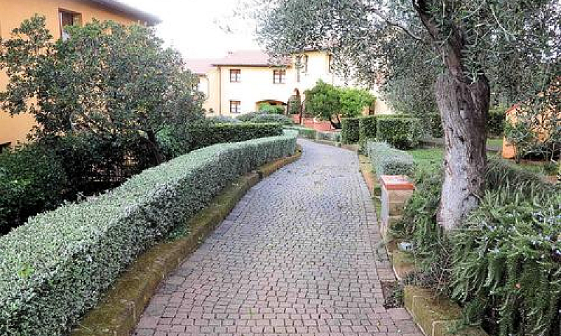 Bilocale In Villaggi...