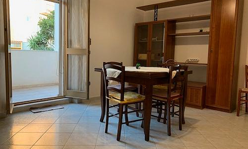 Appartamento Con Tav...