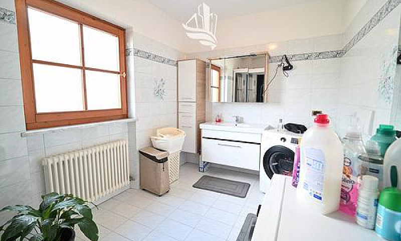 Ora: Casa A Schiera ...