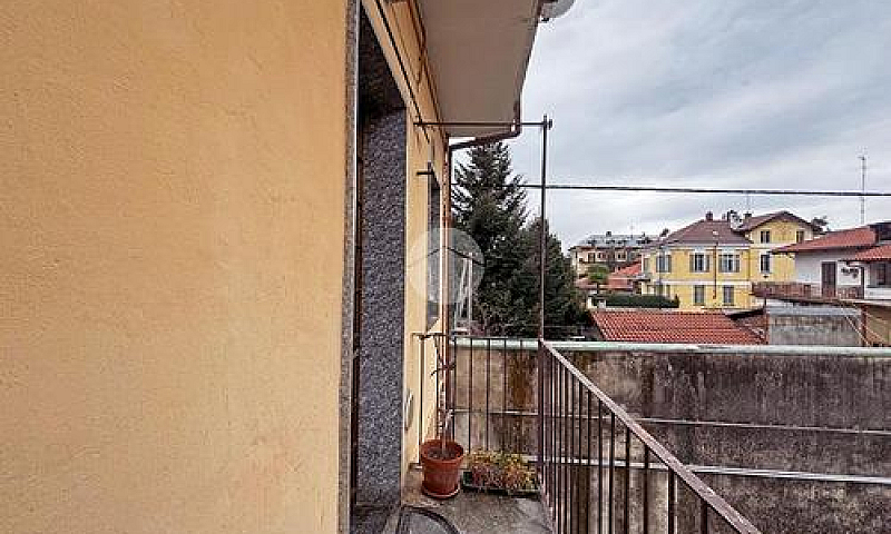 2 Locali A Pinerolo...