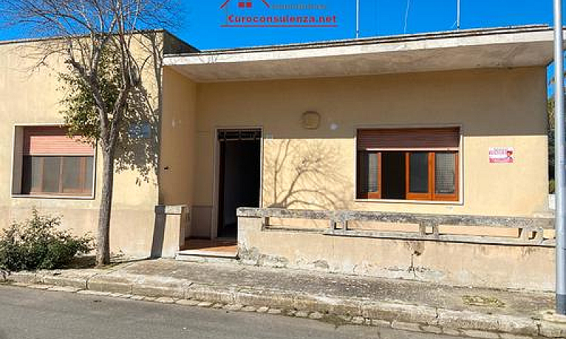 Casa In Posizione An...