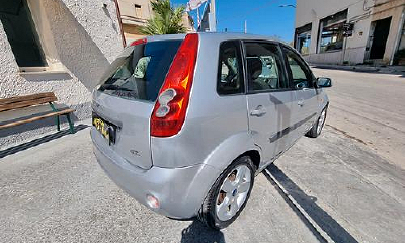 Ford Fiesta 1.4 Tdci...