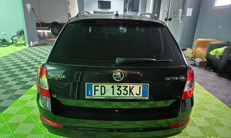 Skoda Octavia 1.6 Td...