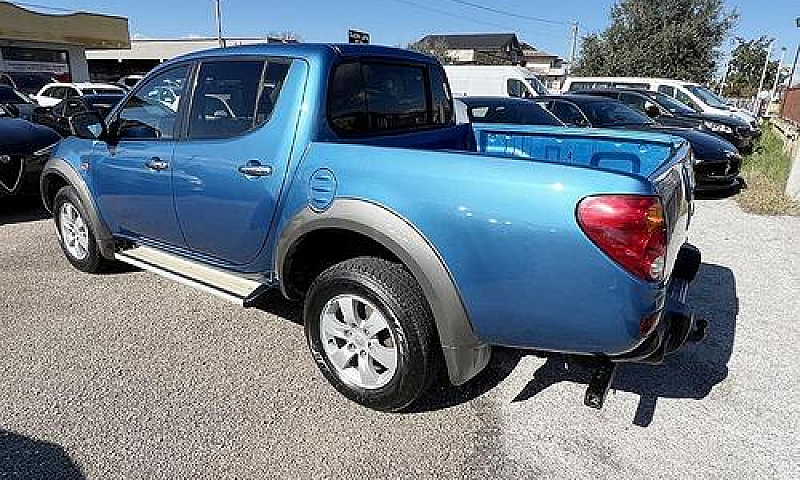 Mitsubishi L200 136 ...