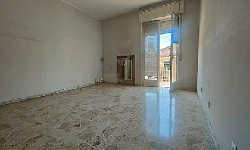 Appartamento In Zona...