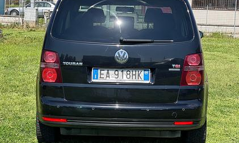 Volkswagen Touran 1....